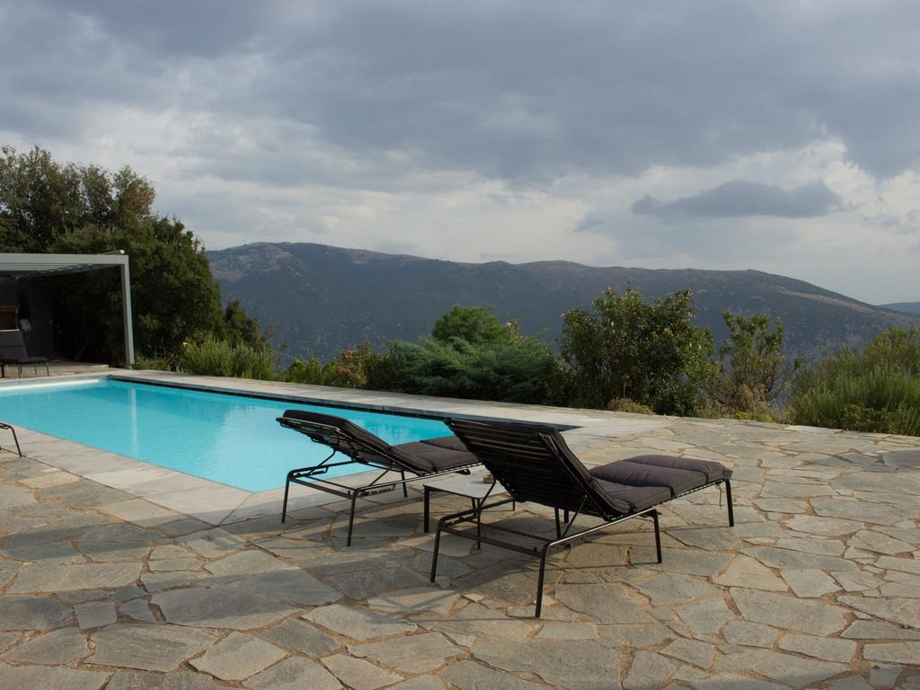 Elafivolia Arachova Suites Экстерьер фото